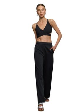 Bandier Sport Logo Pant in Black Size Medium